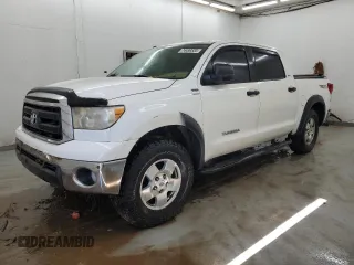 2011 Toyota Tundra 4WD Truck with VIN 5TFDM5F11BX020724, listed as a Copart auction lot 74499534 with 0 mi miles and Non Repairable. Bid and sale history available at carsss.com. Image 1.
