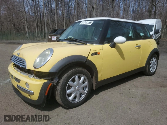 2003 MINI Hardtop z VIN WMWRC33453TE14621, wystawiony jako Copart lot #51748165 z przebiegiem 114 327 mil mil oraz Szkoda całkowita • Salvage title. Historia ofert i sprzedaży dostępna na DreamBid. Obrazek 1.
