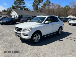 2015 Mercedes-Benz M ML 350 with VIN 4JGDA5JB1FA608992, listed as a Copart auction lot 53400185 with 230,284 mi miles and Clean Title. Bid and sale history available at carsss.com. Image 2.