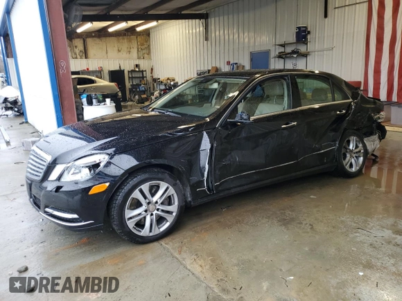 2011 Mercedes-Benz E 550 Luxury with VIN WDDHF9AB4BA335478, listed as a Copart auction lot 44942135 with 235,581 mi miles and Salvage title. Bid and sale history available at DreamBid. Image 1.