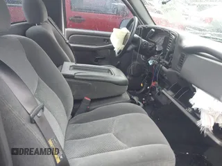 2006 Chevrolet Silverado 1500 Work Truck with VIN 1GCEC14XX6Z131418, listed as a IAAI auction lot 41917611 with 167,690 mi miles. Bid and sale history available at carsss.com. Image 5.
