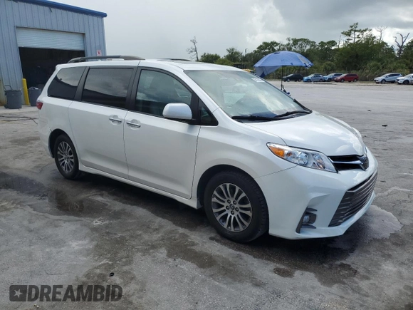 2018 Toyota Sienna XLE Auto Access Seat with VIN 5TDYZ3DC7JS962051, listed as a Copart auction lot 63115935 with 67,253 mi miles and Salvage title. Bid and sale history available at DreamBid. Image 4.