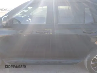 2023 Chevrolet Tahoe RST z VIN 1GNSCRKD3PR365659, wystawiony jako IAAI lot #41975472 z przebiegiem 42 264 mil mil oraz . Historia ofert i sprzedaży dostępna na DreamBid. Obrazek 14.