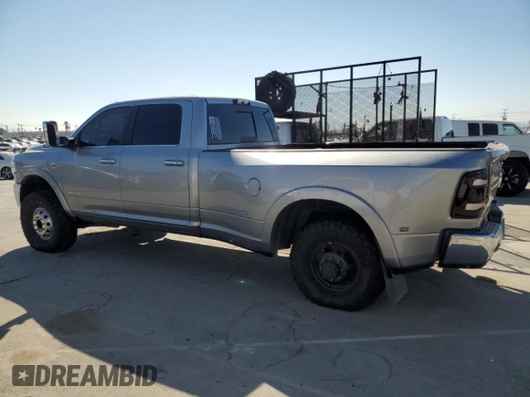 2019 Ram 3500 Laramie with VIN 3C63RRJL4KG589219, listed as a Copart auction lot 73367924 with 180,250 mi miles and Salvage Title. Bid and sale history available at carsss.com. Image 2.