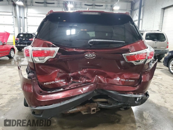2014 Toyota Highlander XLE z VIN 5TDJKRFH4ES007652, wystawiony jako Copart lot #57761295 z przebiegiem 259 454 mil mil oraz Szkoda całkowita • Salvage title. Historia ofert i sprzedaży dostępna na DreamBid. Obrazek 6.