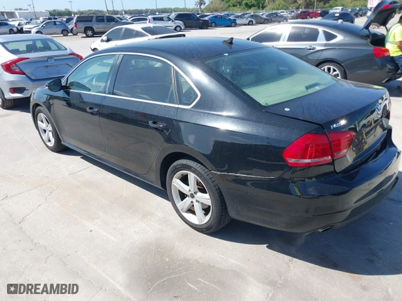 2012 Volkswagen Passat SE w/Sunroof with VIN 1VWBH7A38CC063186, listed as a IAAI auction lot 41700992 with 151,454 mi miles. Bid and sale history available at carsss.com. Image 3.