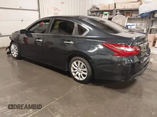 2018 Nissan Altima SR with VIN 1N4AL3AP6JC296186, listed as a IAAI auction lot 40828985 with 102,181 mi miles and . Bid and sale history available at DreamBid. Image 3.
