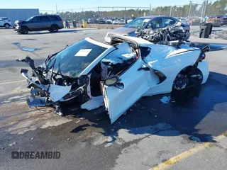 2022 Chevrolet Corvette 2LT z VIN 1G1YB2D44N5110042, wystawiony jako IAAI lot #41362243 z przebiegiem 10 010 mil mil oraz . Historia ofert i sprzedaży dostępna na DreamBid. Obrazek 2.