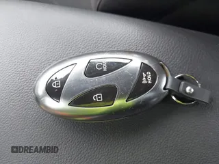 2024 Hyundai Elantra SEL z VIN KMHLM4DG2RU749447, wystawiony jako IAAI lot #42603791 z przebiegiem 9 904 mil mil oraz . Historia ofert i sprzedaży dostępna na DreamBid. Obrazek 11.