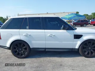 2013 Land Rover Range Rover Sport HSE z VIN SALSF2D42DA809718, wystawiony jako IAAI lot #42335912 z przebiegiem 153 297 mil mil oraz . Historia ofert i sprzedaży dostępna na DreamBid. Obrazek 13.