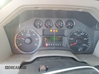 2008 Ford F-350 XL with VIN 1FTWX31528EE31715, listed as a Copart auction lot 81726134 with 127,362 mi miles and Clean Title. Bid and sale history available at DreamBid. Image 9.