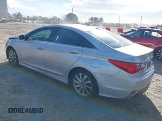 2014 Hyundai Sonata SE with VIN 5NPEC4ACXEH923397, listed as a IAAI auction lot 41748671 with 182,136 mi miles and . Bid and sale history available at DreamBid. Image 3.