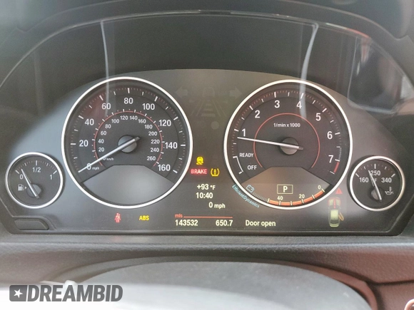 2013 BMW 3 Series 335i xDrive z VIN WBA3B9C50DJ899071, wystawiony jako Copart lot #50938045 z przebiegiem 143 532 mil mil oraz Szkoda całkowita • Salvage title. Historia ofert i sprzedaży dostępna na DreamBid. Obrazek 9.