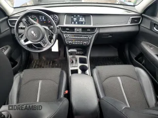 2018 Kia Optima LX z VIN 5XXGT4L30JG247411, wystawiony jako Copart lot #53566435 z przebiegiem 68 407 mil mil oraz Szkoda całkowita • Salvage title. Historia ofert i sprzedaży dostępna na DreamBid. Obrazek 8.