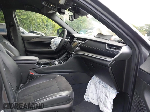 2023 Jeep Grand Cherokee Laredo с VIN 1C4RJKAG6P8828982, выставлен на аукционе IAAI как лот 42251341 с пробегом 54 028 миль миль и . История ставок и продаж доступна на DreamBid. Изображение 5.