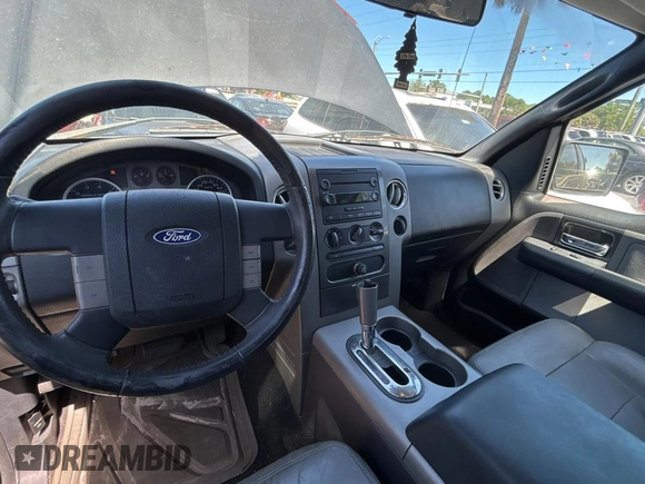 2006 Ford F-150 XLT with VIN 1FTPX14V16NB88562, listed as a Copart auction lot 49927495 with 189,748 mi miles and Clean Title. Bid and sale history available at carsss.com. Image 9.