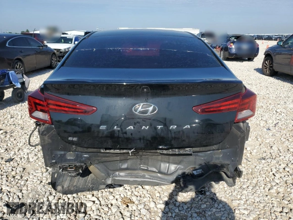 2020 Hyundai Elantra SE z VIN 5NPD74LFXLH498283, wystawiony jako Copart lot #56732845 z przebiegiem 68 079 mil mil oraz Szkoda całkowita • Salvage title. Historia ofert i sprzedaży dostępna na DreamBid. Obrazek 6.