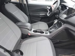 2015 Ford Escape SE with VIN 1FMCU9GX5FUB99018, listed as a IAAI auction lot 42250840 with 126,850 mi miles and . Bid and sale history available at DreamBid. Image 5.