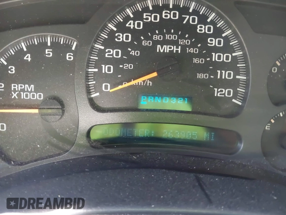 2004 Chevrolet Silverado 1500 LS with VIN 2GCEC19T741274239, listed as a IAAI auction lot 40461498 with 263,905 mi miles. Bid and sale history available at carsss.com. Image 7.