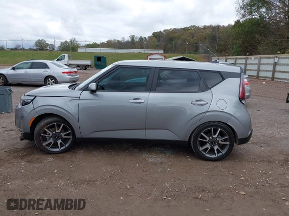 2024 Kia Soul EX with VIN KNDJ33AU8R7905962, listed as a IAAI auction lot 40863625 with 10,224 mi miles. Bid and sale history available at carsss.com. Image 14.