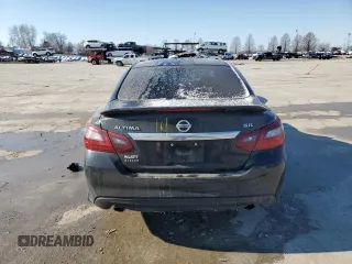 2017 Nissan Altima SR z VIN 1N4AL3AP0HN346577, wystawiony jako Copart lot #45187625 z przebiegiem 87 109 mil mil oraz Szkoda całkowita • Salvage title. Historia ofert i sprzedaży dostępna na DreamBid. Obrazek 6.