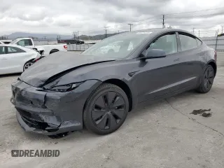 2025 Tesla Model 3 Long Range z VIN 5YJ3E1EA9SF966602, wystawiony jako Copart lot #53571325 z przebiegiem 1 382 mil mil oraz Szkoda całkowita • Salvage title. Historia ofert i sprzedaży dostępna na DreamBid. Obrazek 1.