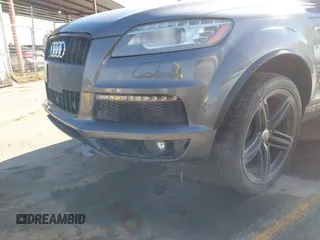 2014 Audi Q7 3.0T S line Prestige with VIN WA1DGAFE2ED009086, listed as a IAAI auction lot 41824179 with 136,899 mi miles. Bid and sale history available at carsss.com. Image 18.