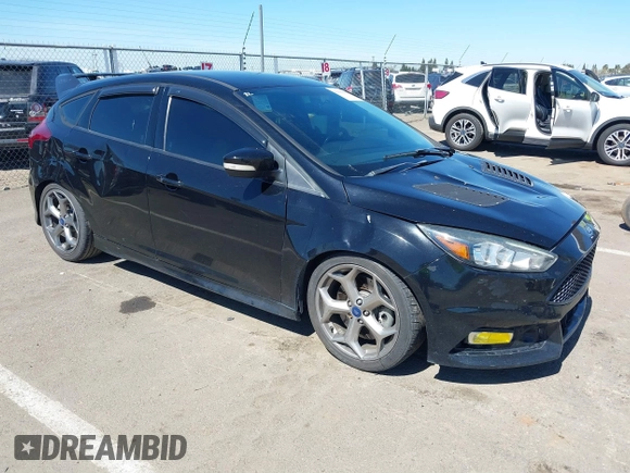 2017 Ford Focus ST with VIN 1FADP3L91HL223141, listed as a IAAI auction lot 41884641 with 129,476 mi miles and . Bid and sale history available at carsss.com. Image 1.