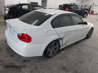 2006 BMW 3 Series 325xi with VIN WBAVD13536KV11185, listed as a IAAI auction lot 42543717 with Not provided miles and . Bid and sale history available at DreamBid. Image 4.
