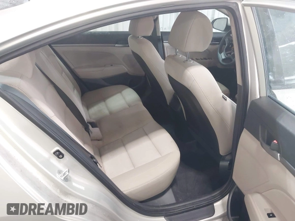 2018 Hyundai Elantra SEL z VIN KMHD84LF1JU499186, wystawiony jako IAAI lot #41950942 z przebiegiem 28 198 mil mil oraz . Historia ofert i sprzedaży dostępna na DreamBid. Obrazek 8.