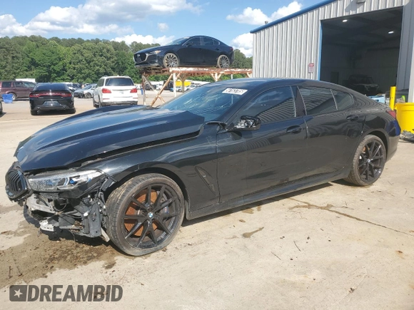 2020 BMW 8 Series M850i z VIN WBAGV8C08LCD46679, wystawiony jako Copart lot #56163785 z przebiegiem Nie podano mil oraz Czysty tytuł • Clean title. Historia ofert i sprzedaży dostępna na DreamBid. Obrazek 1.