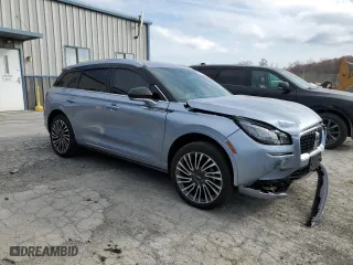 2022 Lincoln Corsair Standard with VIN 5LMCJ1DH1NUL04107, listed as a Copart auction lot 79179044 with 13,724 mi miles and Salvage Title. Bid and sale history available at carsss.com. Image 4.
