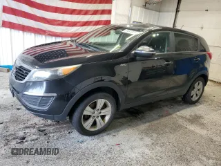 2012 Kia Sportage LX z VIN KNDPBCA22C7310415, wystawiony jako Copart lot #61541825 z przebiegiem 176 301 mil mil oraz Czysty tytuł • Clean title. Historia ofert i sprzedaży dostępna na DreamBid. Obrazek 1.