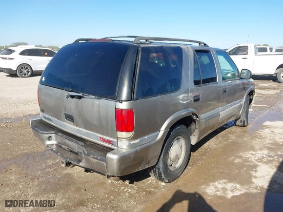 2001 GMC Jimmy SL with VIN 1GKCS13W312204086, listed as a IAAI auction lot 41693507 with NaN miles. Bid and sale history available at carsss.com. Image 4.