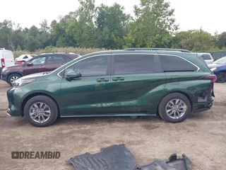 2024 Toyota Sienna LE with VIN 5TDKSKFC1RS129035, listed as a IAAI auction lot 40413615 with 4,834 mi miles. Bid and sale history available at carsss.com. Image 15.