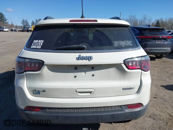 2020 Jeep Compass Latitude with VIN 3C4NJDBB8LT132715, listed as a IAAI auction lot 41756399 with 971 mi miles and . Bid and sale history available at carsss.com. Image 16.