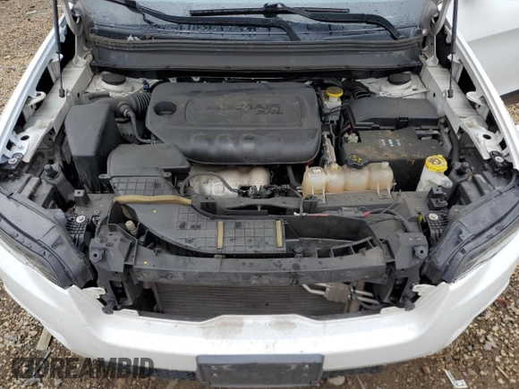 2019 Jeep Cherokee Latitude z VIN 1C4PJLCB3KD269759, wystawiony jako Copart lot #57451945 z przebiegiem 80 263 mil mil oraz Szkoda całkowita • Salvage title. Historia ofert i sprzedaży dostępna na DreamBid. Obrazek 12.