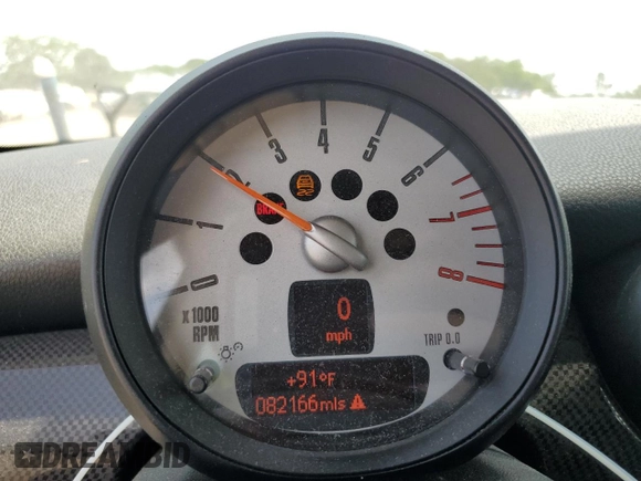 2013 MINI Hardtop S with VIN WMWSV3C59DT479278, listed as a Copart auction lot 60031535 with 82,166 mi miles and Salvage title. Bid and sale history available at DreamBid. Image 9.