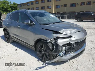 2024 Buick Encore GX Sport Touring с VIN KL4AMDSL9RB013901, выставлен на аукционе Copart как лот 57422435 с пробегом 23 783 миль миль и Списание • Salvage title. История ставок и продаж доступна на DreamBid. Изображение 4.