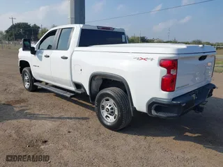 2021 Chevrolet Silverado 2500HD Work Truck with VIN 1GC2YLE73MF250957, listed as a IAAI auction lot 41168905 with 45,797 mi miles. Bid and sale history available at carsss.com. Image 3.