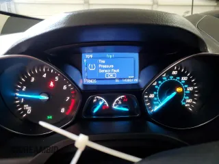 2013 Ford Escape SE with VIN 1FMCU0G98DUD08873, listed as a Copart auction lot 56416035 with 143,937 mi miles and Salvage title. Bid and sale history available at DreamBid. Image 9.