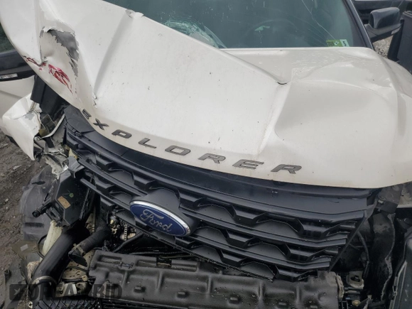 2016 Ford Explorer Sport with VIN 1FM5K8GT3GGA41704, listed as a Copart auction lot 61453515 with 101,801 mi miles and Salvage title. Bid and sale history available at DreamBid. Image 12.