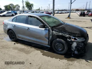 2013 Volkswagen Jetta SE z VIN 3VWDP7AJ8DM364387, wystawiony jako Copart lot #58773075 z przebiegiem 188 116 mil mil oraz Szkoda całkowita • Salvage title. Historia ofert i sprzedaży dostępna na DreamBid. Obrazek 4.