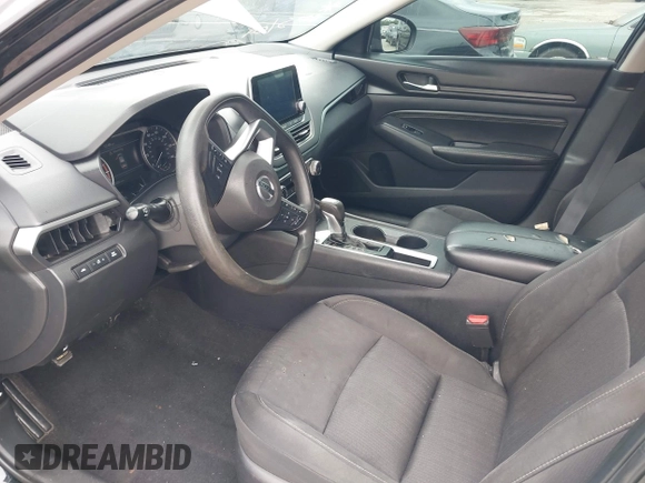 2019 Nissan Altima S with VIN 1N4BL4BV0KC158913, listed as a IAAI auction lot 41990156 with 162,406 mi miles and . Bid and sale history available at carsss.com. Image 5.
