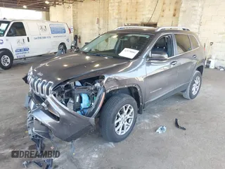 2018 Jeep Cherokee Latitude Plus with VIN 1C4PJMLB0JD512965, listed as a IAAI auction lot 42578881 with 48,290 mi miles and . Bid and sale history available at DreamBid. Image 18.