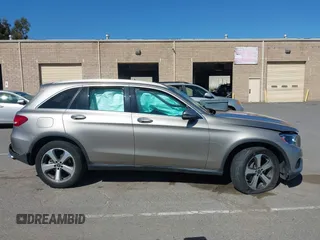 2019 Mercedes-Benz GLC 300 z VIN WDC0G4KB9KF606523, wystawiony jako IAAI lot #42301376 z przebiegiem 61 961 mil mil oraz . Historia ofert i sprzedaży dostępna na DreamBid. Obrazek 13.