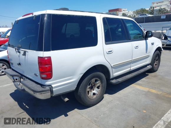2002 Ford Expedition XLT с VIN 1FMRU15WX2LA92603, выставлен на аукционе IAAI как лот 42223401 с пробегом Не указан миль и . История ставок и продаж доступна на DreamBid. Изображение 4.