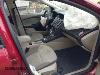 2013 Ford Focus SE with VIN 1FADP3K26DL275329, listed as a IAAI auction lot 41922232 with 86,211 mi miles and . Bid and sale history available at carsss.com. Image 5.