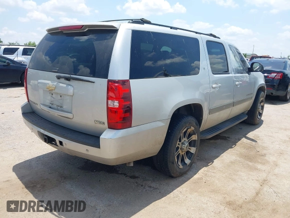 2011 Chevrolet Suburban LT с VIN 1GNSCJE02BR341808, выставлен на аукционе IAAI как лот 42394173 с пробегом 192 172 миль миль и . История ставок и продаж доступна на DreamBid. Изображение 4.