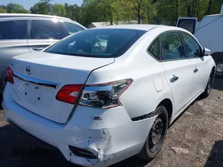 2018 Nissan Sentra S z VIN 3N1AB7AP7JY310031, wystawiony jako IAAI lot #41974445 z przebiegiem 106 842 mil mil oraz . Historia ofert i sprzedaży dostępna na DreamBid. Obrazek 6.